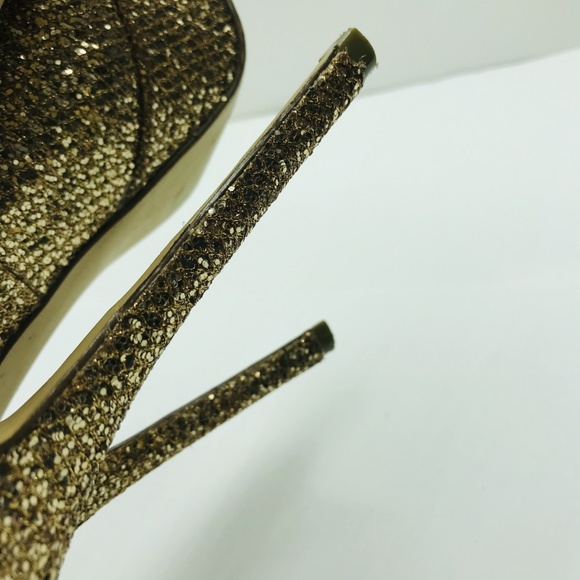 Size 8 M Bakers Gold Glitter & Metallic Platform Stilettos  Bakers Shoes Womens Platform Gold metallic